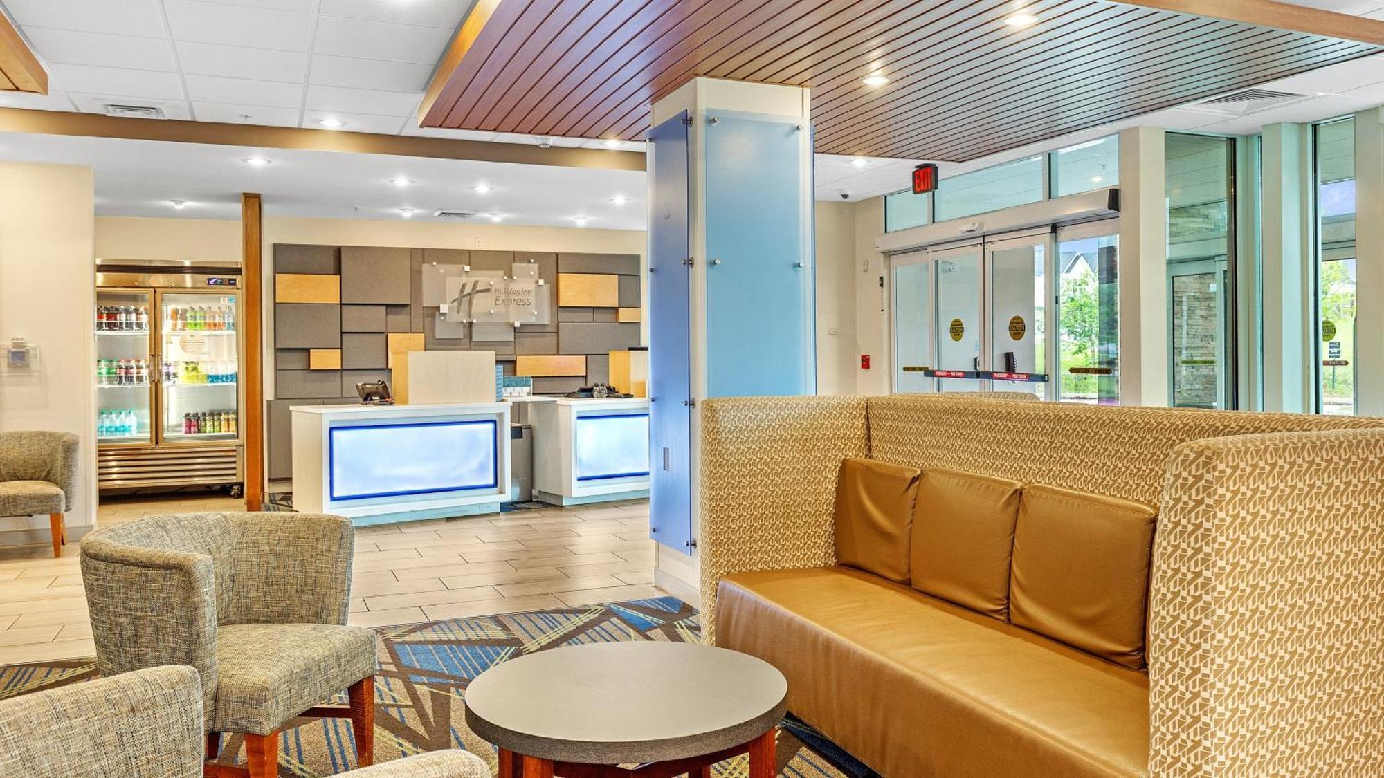 Holiday Inn Express & Suites Mobile - University Area By Ihg Экстерьер фото