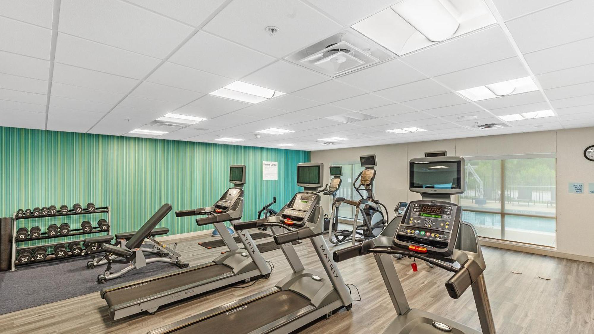 Holiday Inn Express & Suites Mobile - University Area By Ihg Экстерьер фото