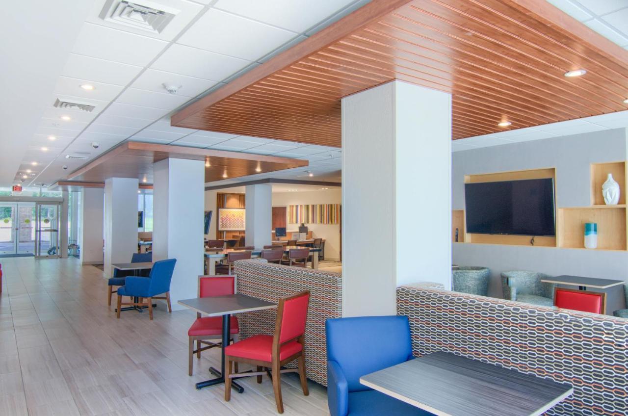 Holiday Inn Express & Suites Mobile - University Area By Ihg Экстерьер фото